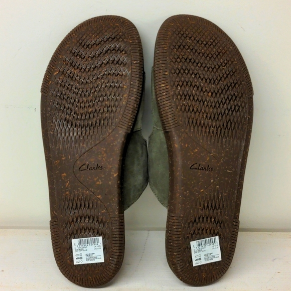 Clarks Sandal- Vine Cedar Olive suede - Picture 5 of 5